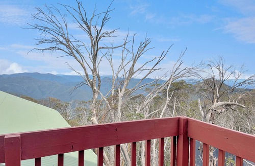 Mount Buller Apartment | Huski Ski Club: 4 BR, 4 BA Apartment in Mt Buller, Sleeps 16