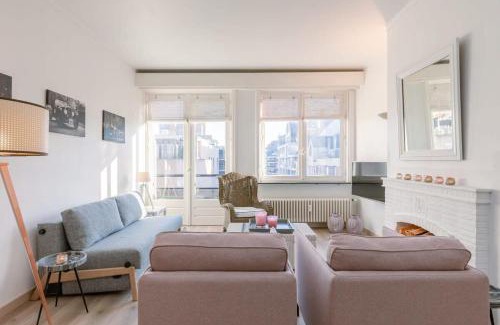 Knokke Apartment | Huswell - Beautiful and spacious studio with side seaview