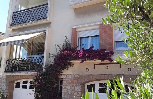 Hyeres City Centre Apartment | Hyères town center Large apartment (6 pers)