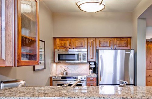 Beaver Creek Condo | HYATT MOUNTAIN LODGE, HOTEL AMENITIES & CONDO COMFORTS! WINTER SPECIALS