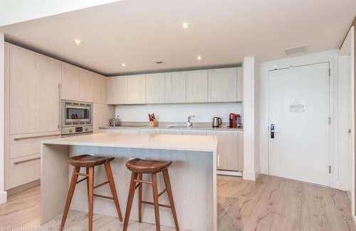 Hollywood South Central Beach Apartment | Hyde Beach Condos by Ammos VR