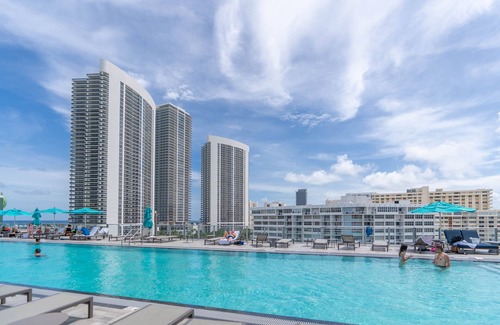 Hallandale Beach Apartment | HYDE Beach House - 2BR High Ceiling Corner Suite!