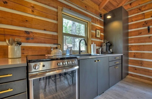 Cashes Valley Cabin | Hygge House | Free Night Offer!