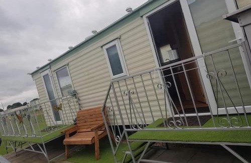 Ingoldmells House | I 10 Caravan 4 Berth chase caravan park