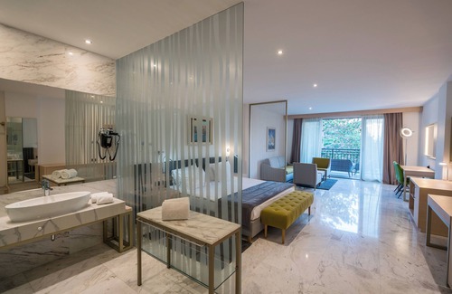 Boreti Hotel | Iberostar Waves Bellevue