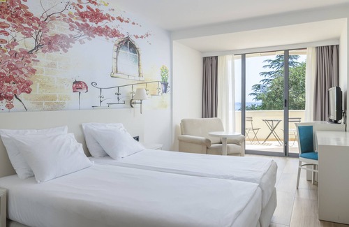 Boreti Hotel | Iberostar Waves Bellevue