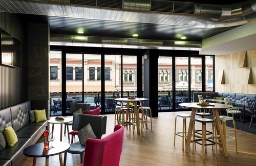 Adelaide Central Business District Hotel | ibis Adelaide