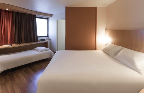 Downtown Angers Hotel | ibis Angers Centre Château