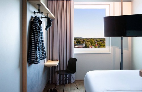 Altglienicke Hotel | ibis budget Berlin Airport (Neu eröffnet)
