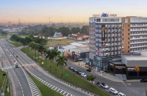 Pindamonhangaba Hotel | ibis budget Pindamonhangaba