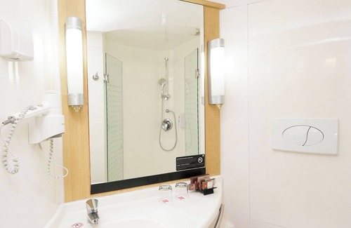 Central Jakarta Hotel | ibis Jakarta Senen