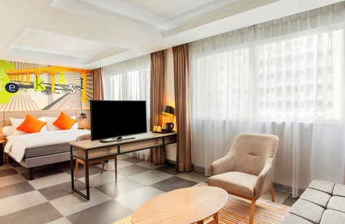 Kalimalang Hotel | ibis Styles Bekasi Jatibening