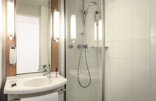 Saint-Louis Hotel | ibis Versailles Château