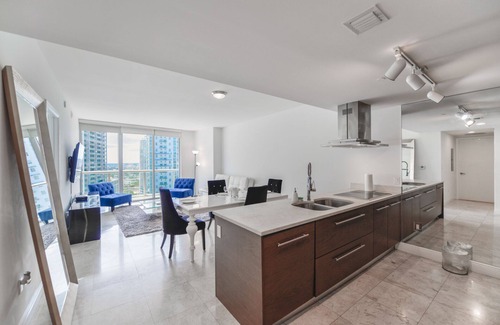 Downtown Miami Apartment | Icon Tower 3