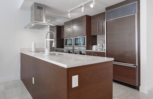 Downtown Miami Apartment | Icon Tower 3