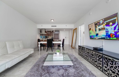 Downtown Miami Apartment | Icon Tower 3