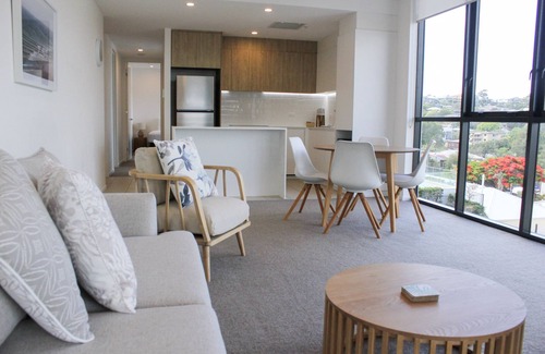 Coolangatta Apartment | Iconic Kirra Beach Resort