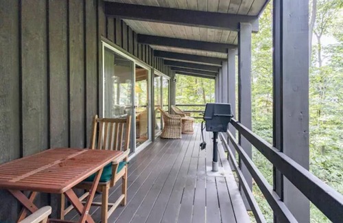 Northwest Akron House | Iconic Mid-Mod West Akron Home Amazing Location!