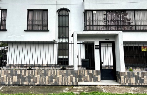 Calle 26 House | IDEAL FAMILY HOME, CLOSE TO THE AIRPORT