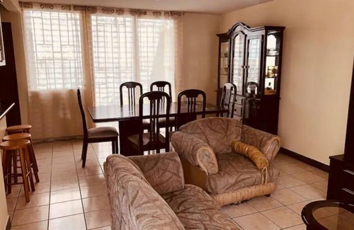 Zona 12 House | Ideal for families/work in Petapa industrial area