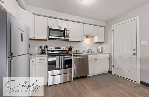 Appleton House | Ideal for long stays 2BR + Garage