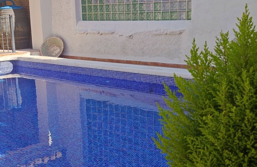 Niguelas Cottage | Ideal house for families with pool in a spectacular patio