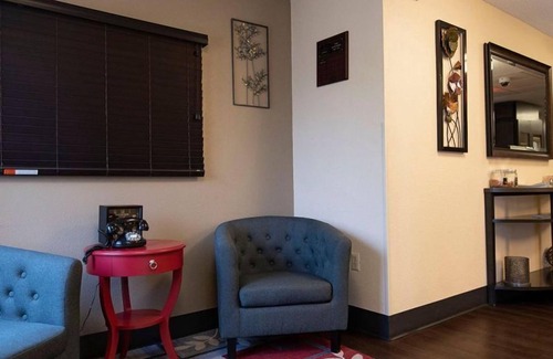 Warrenville Resort | Ideal Mix of Comfort and Value! Pets are Welcome! Full Kitchens, Self -Parking