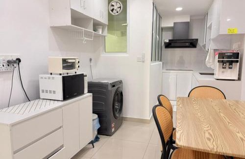 Gelugor Apartment | Ideal Residency Penang