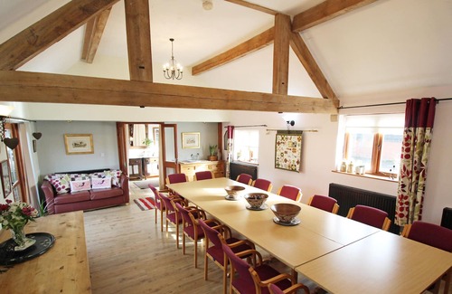 Ellastone Cottage | ideal venue on a farm for friends and family. 4 miles Alton Towers