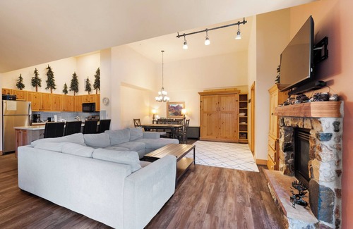 River Run Condo | Ideally Located Condo in River Run Close to Gondola, Shops, and Dining!