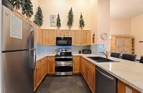 River Run Condo | Ideally Located Condo in River Run Close to Gondola, Shops, and Dining!