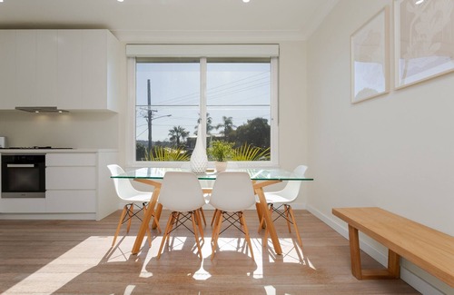 Dee Why House | Idyllic 4-Bed Home With Alfresco Area Near Beach