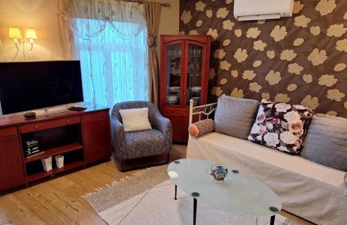 Tartu Apartment | Idyllic apartment in Supilinn with a balcony, private parking and contact-free entrance