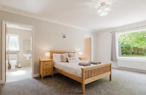 Witney Apartment | Idyllic Countryside Escape in Oxfordshire