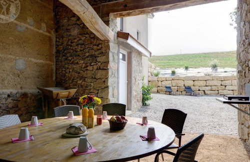 Panissieres Cottage | Idyllic Farmhouse Retreat: Spacious, Modern Amenities, Near Panissières, Perfect for Families