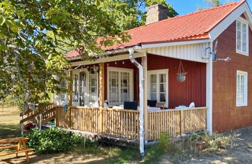 Rockneby House | Idyllic Getaway with Private Beach