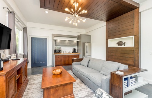 Swannanoa House | Idyllic home with 2 separate apartments near skiing/hiking - firepit, fast WiFi