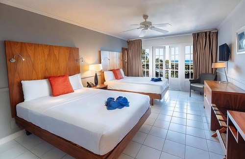 Charlotte Hotel | Idyllic Island | Relaxing Room w/Balcony | Free Parking, Pool | Adults Only