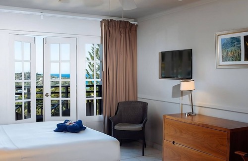 Charlotte Hotel | Idyllic Island | Relaxing Room w/Balcony | Free Parking, Pool | Adults Only