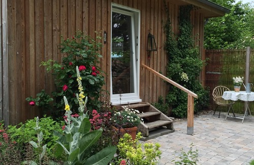 Meldorf House | Idyllic living at the city park