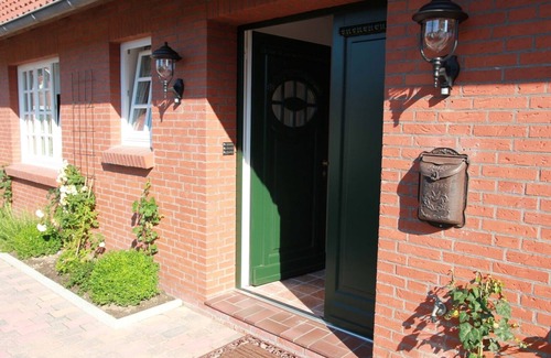 Greetsiel Apartment | Idyllic, quiet garden apartment for 2-4 people in the middle of Greetsiel