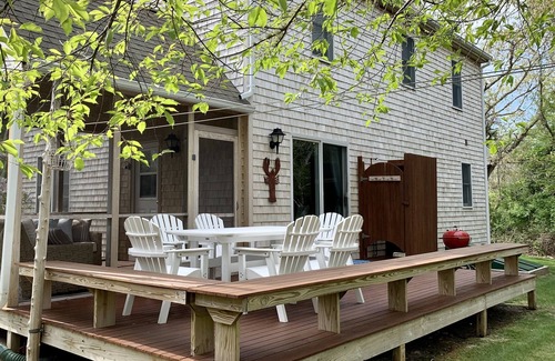 Katama House | Idyllic Vineyard House in Desirable Katama/Edgartown – Walk/Bike to Town/Beaches
