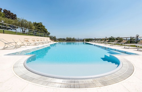 Lonato del Garda Apartment | Il Casale Lonato Terra