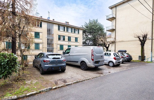 Como Apartment | [Il Giglio] - 10 Minutes from the Duomo, Free Parking