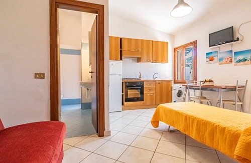 Innamorata House | Il Nido offers a relaxing vacation a stone's throw from the sea.
