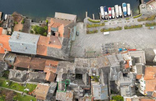 Orta San Giulio Apartment | Il Portico appartamento in piazza principale