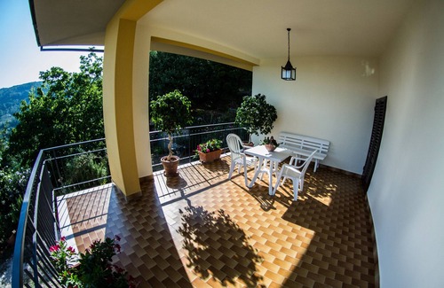 Marliana House | IL REDO holiday home