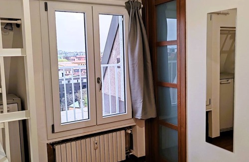 Niguarda Apartment | Il Terrazzo di Bicocca M5 apartment in brilliant Milano with WiFi, AC
