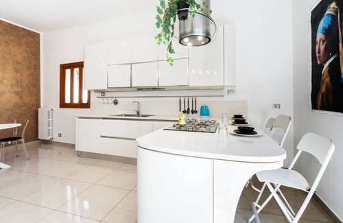 Palo del Colle Apartment | Il Viccio Apartment w/Balconies