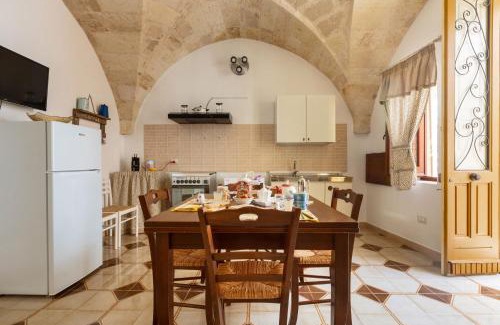 Maruggio Apartment | Il Vicoletto by BarbarHouse